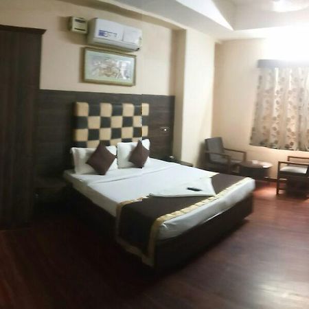 היידראבד Hotel The Majestic מראה חיצוני תמונה