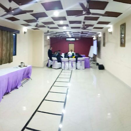 היידראבד Hotel The Majestic מראה חיצוני תמונה